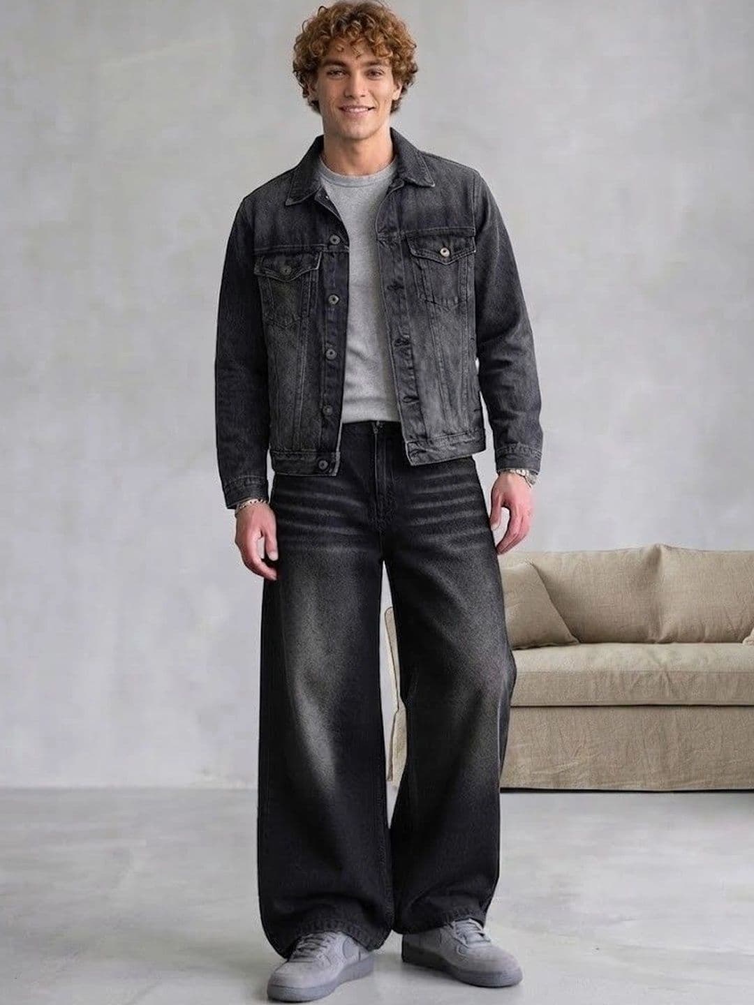 WOOMNY Men Wide Leg Mid-Rise Low Distress Light Fade Jeans - view 1