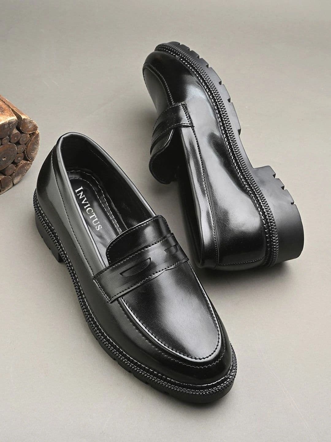 INVICTUS Men Leather Textured Loafers Formal Shoes - view 1