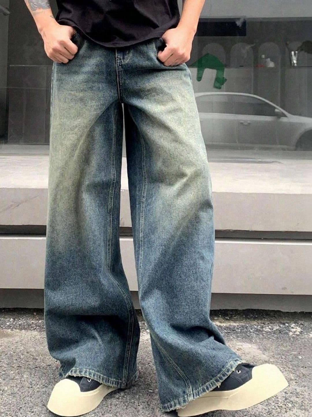 SOULNITY Men Wide Leg Mid-Rise Low Distress Jeans - view 1