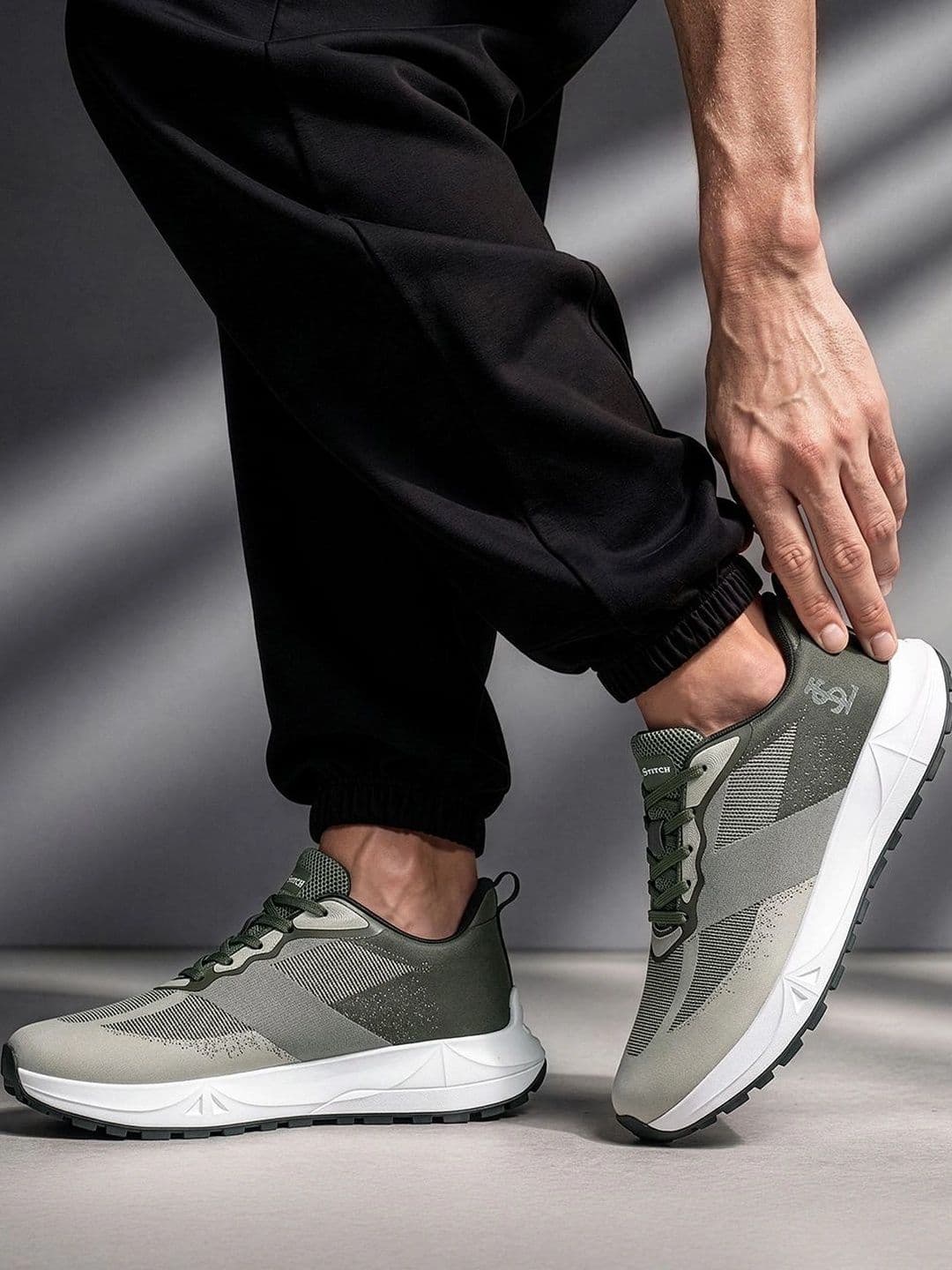 LOUIS STITCH Men Textile Training or Gym Shoes - view 1