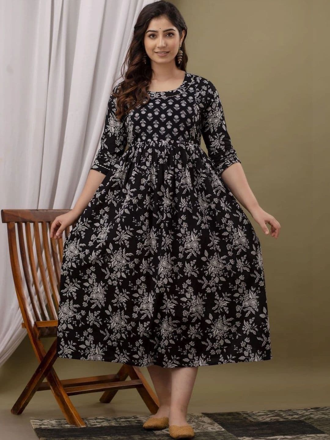 NITVAN Women Floral Printed Indie Prints Kurta - view 1