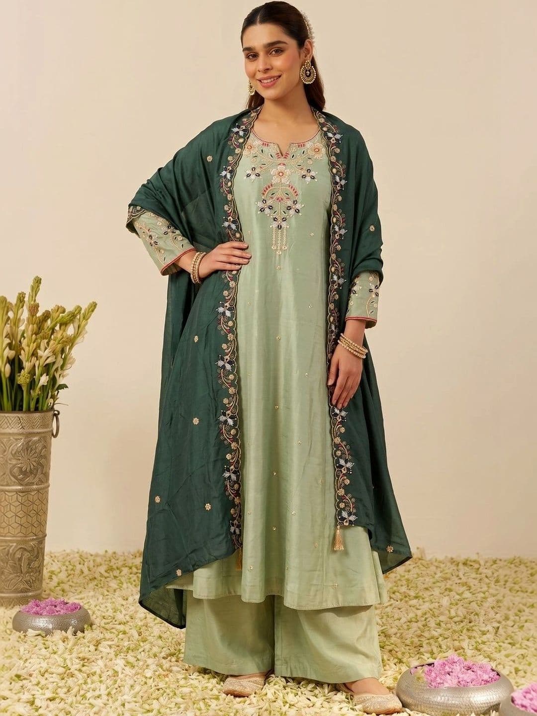 Sangria Women Floral Embroidered Regular Thread Work Kurta with Palazzos & With Dupatta - view 1