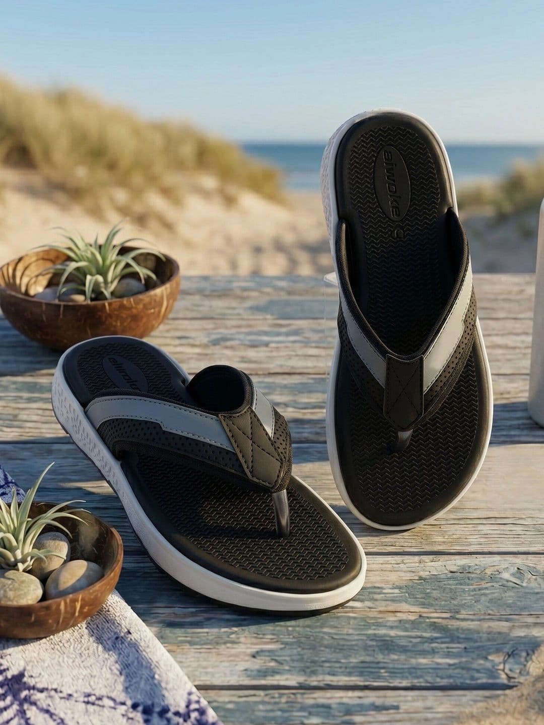 Roadster Men Colourblocked Thong Flip-Flops - view 1