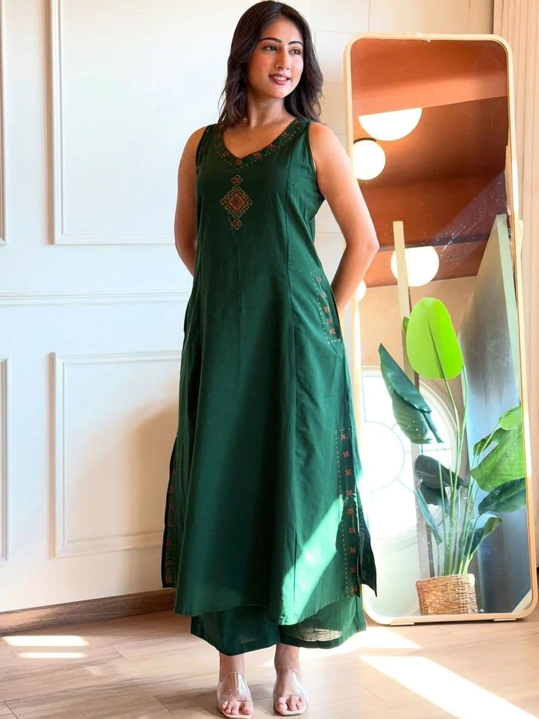 RADHESHANAAA Ethnic Motifs Embroidered Thread Work Pure Cotton Kurta with Palazzos - view 1