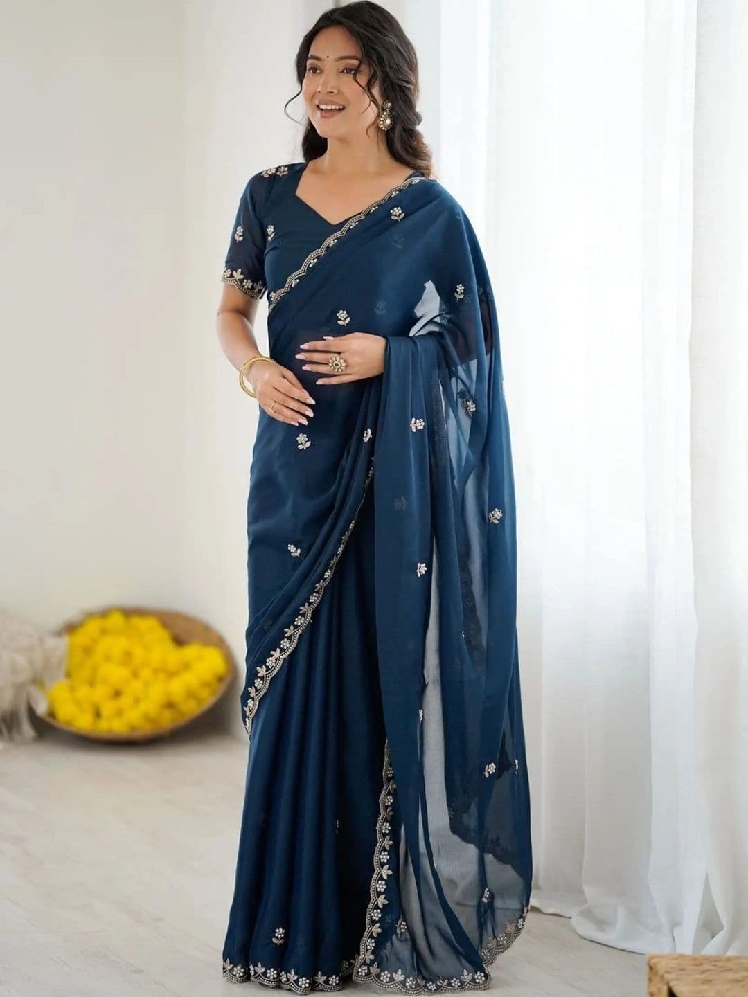 priyashi Floral Embroidered Poly Georgette Saree - view 1