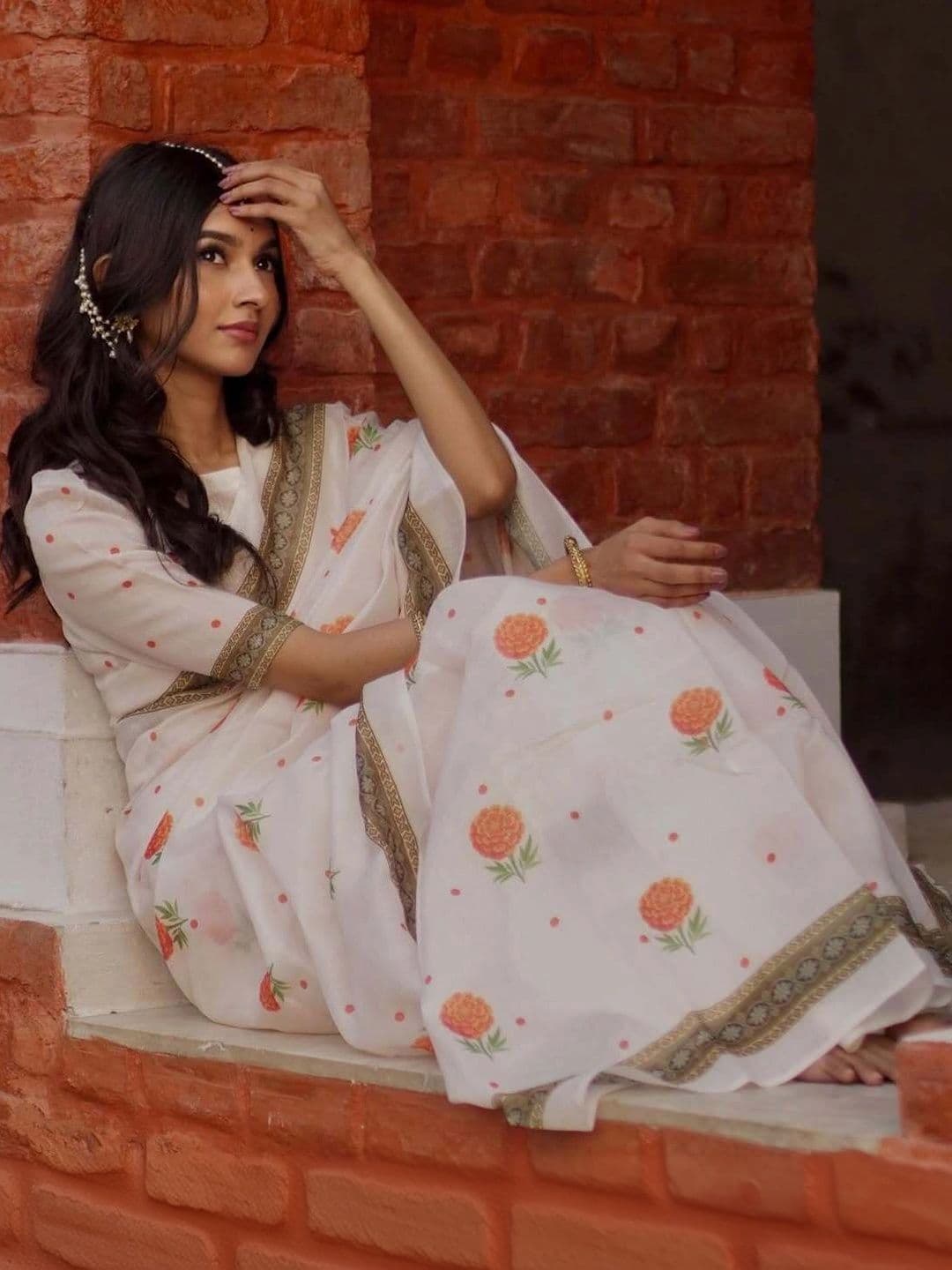vidhyarani Floral Linen Blend Saree - view 1