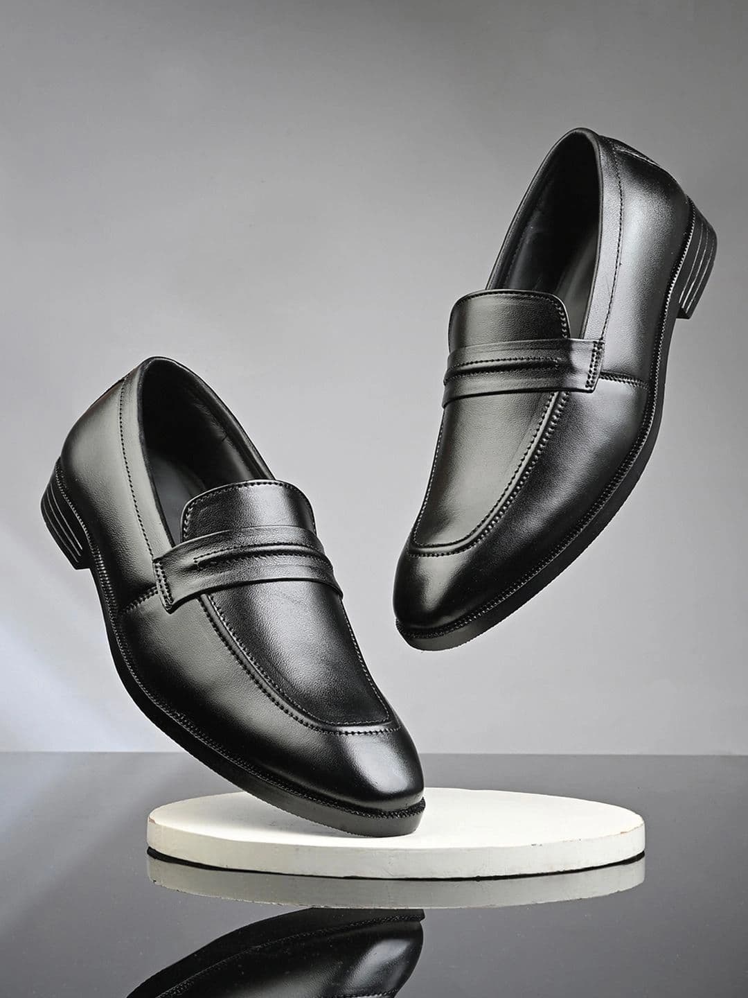 House of Pataudi Men Leather Round Toe Slip-On Formal Loafers - view 1