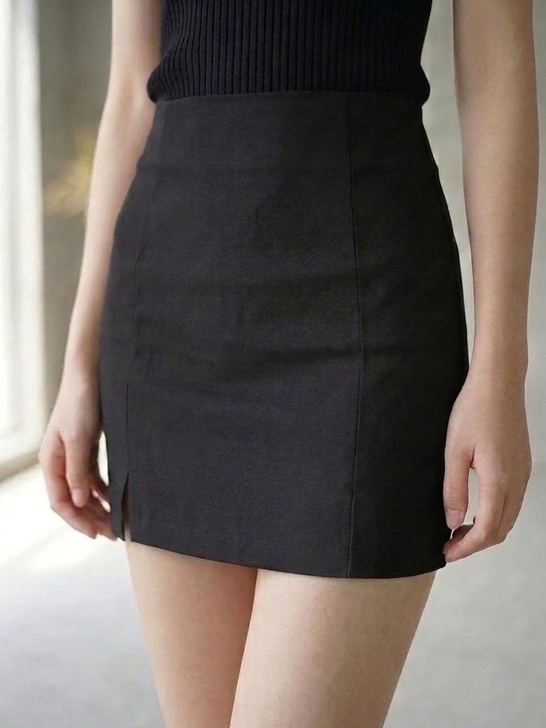 Suo Women Side Slit Mini Straight Skirt - view 1
