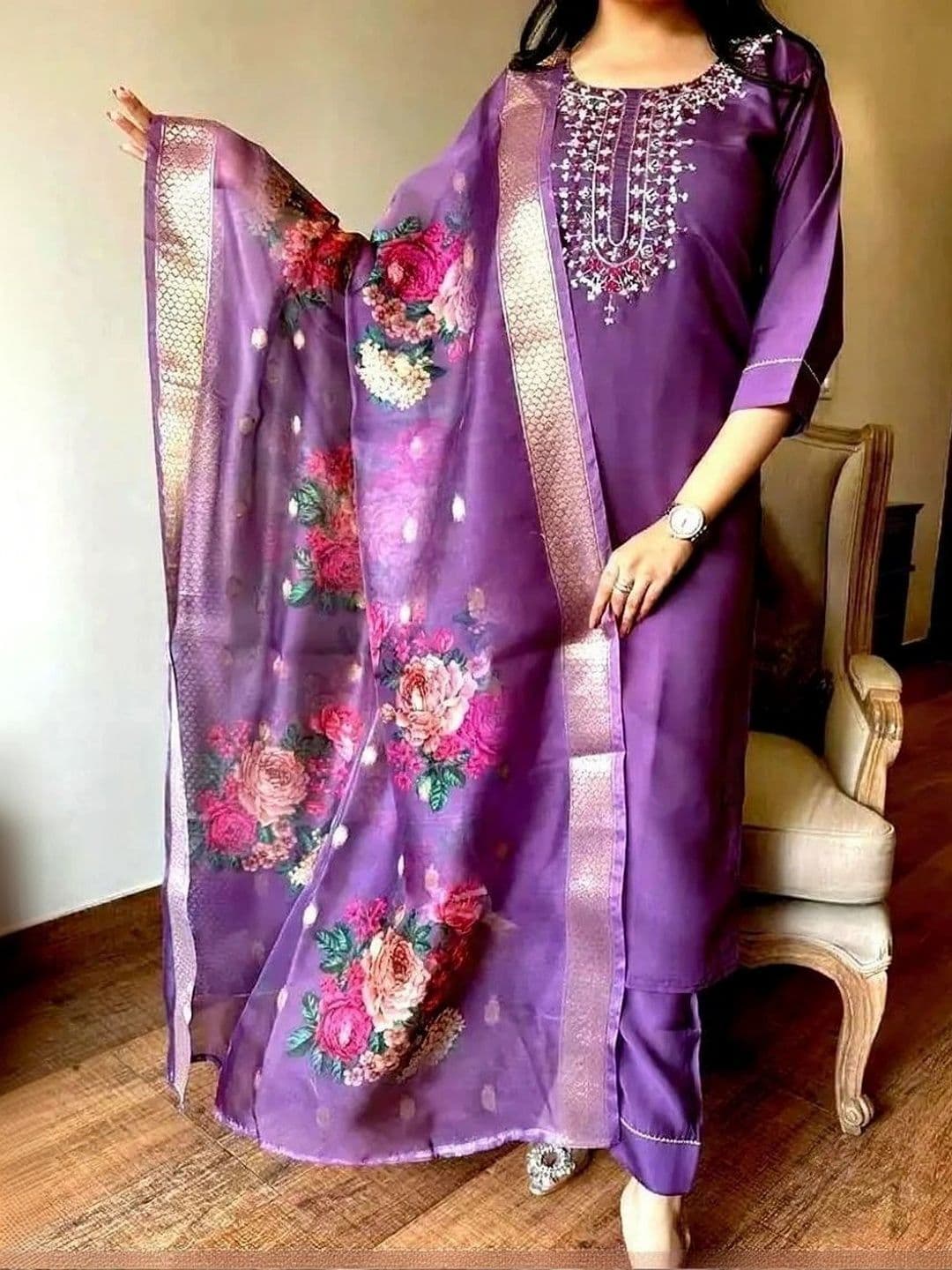 shoecom Women Floral Embroidered Regular Thread Work Kurta with Trousers & With Dupatta - view 1