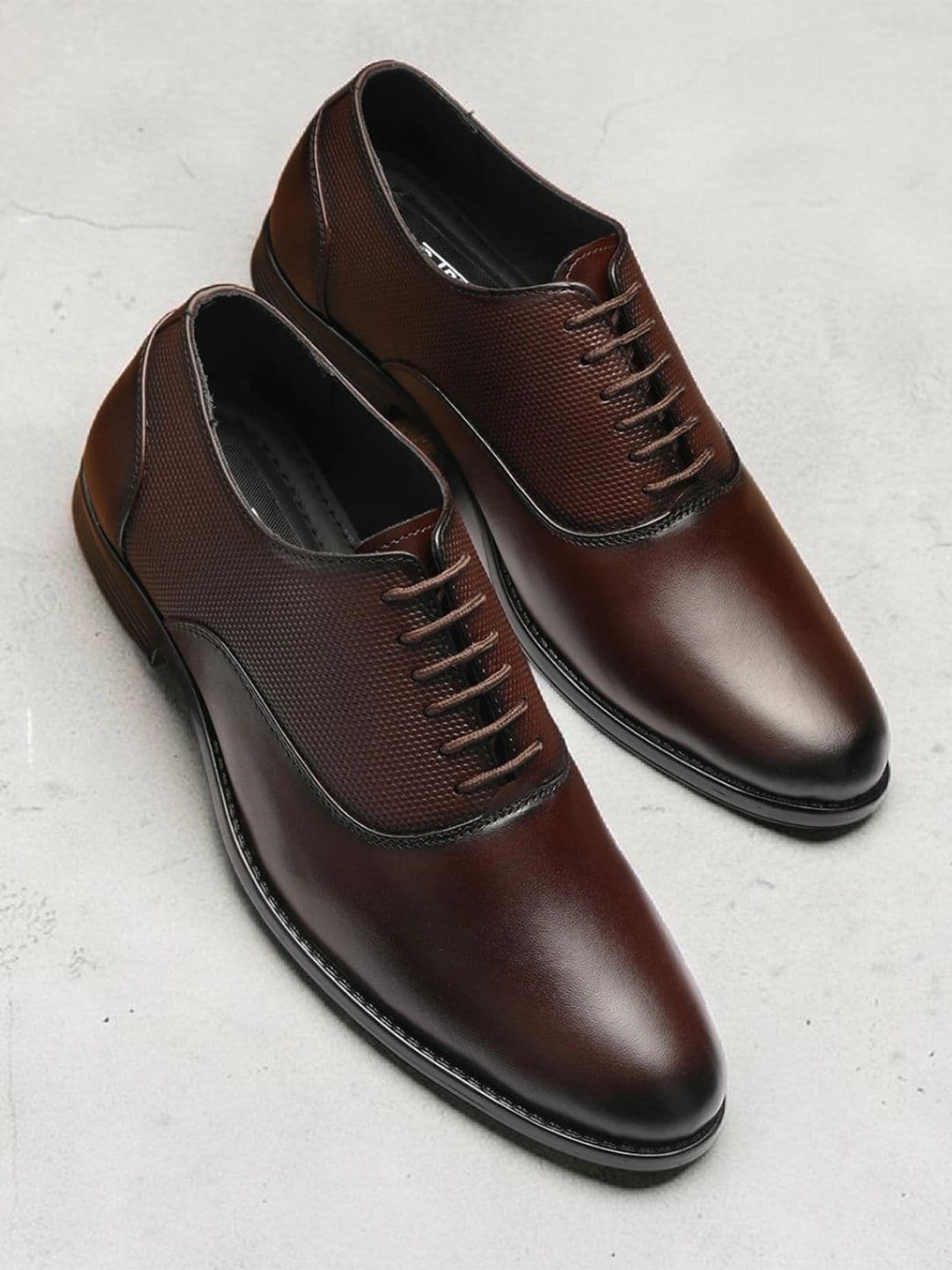 House of Pataudi Men Textured Leather Pointed Toe Lace-Ups Formal Oxfords - view 1
