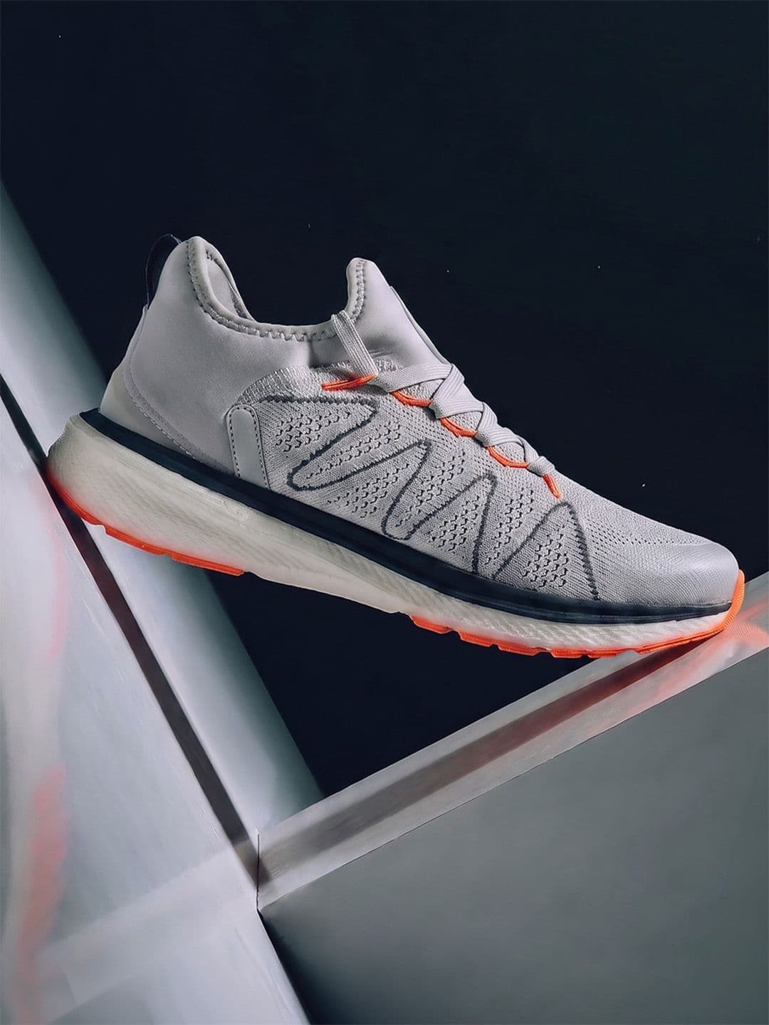 HRX by Hrithik Roshan Men Grey Woven Design PROPULSION Running Shoes - view 1