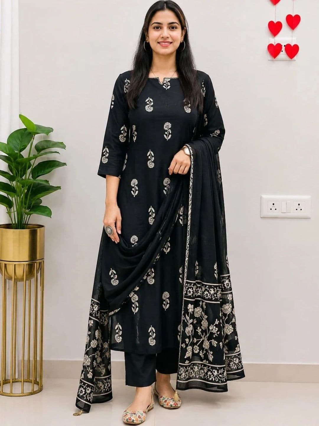 sanganerkurtiwala Women Floral Printed Regular Kurta with Trousers & With Dupatta - view 1