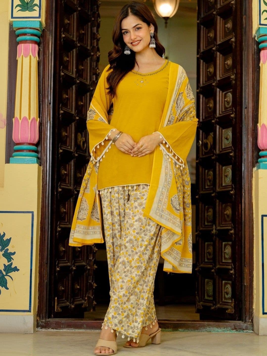 Anouk Women Ethnic Motifs Regular Thread Work Pure Cotton Kurta with Patiala & With Dupatta - view 1