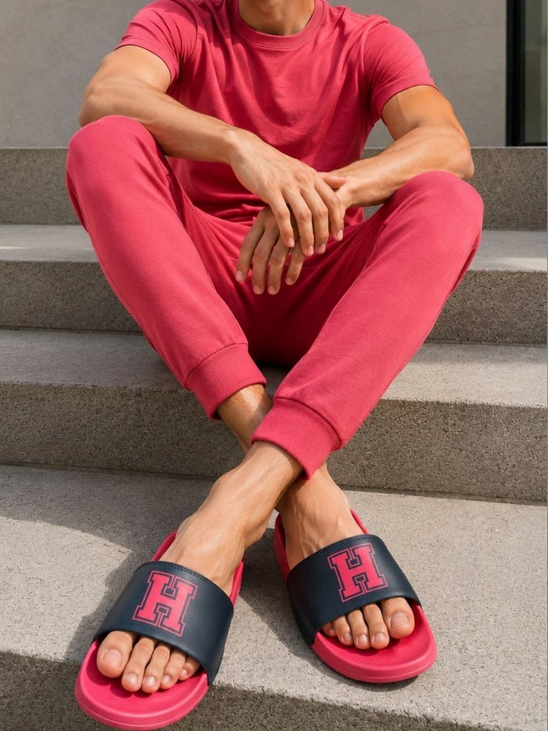 Harvard Men Printed Sliders - view 1