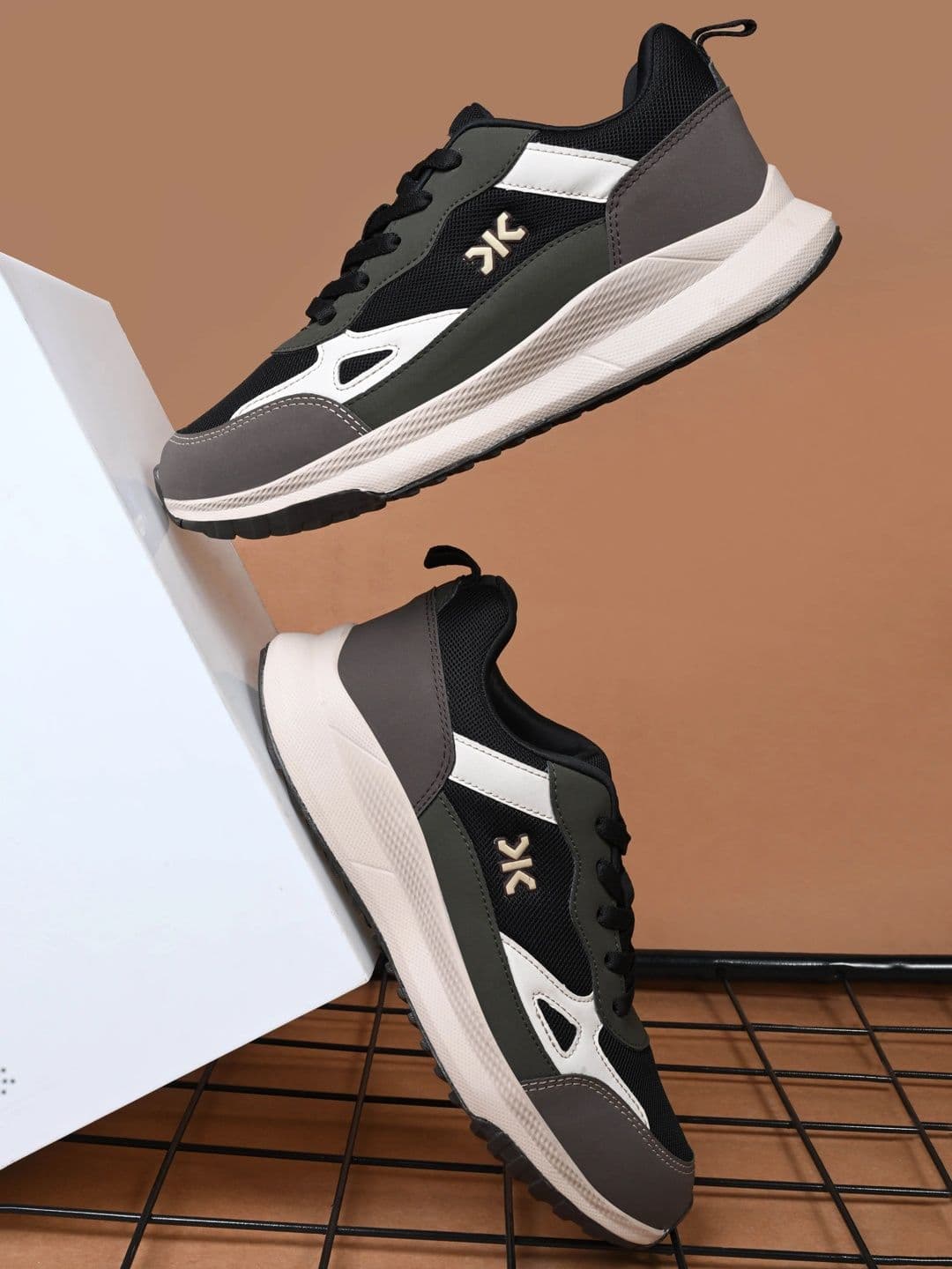 Killer Men Mesh Running Shoes - view 1
