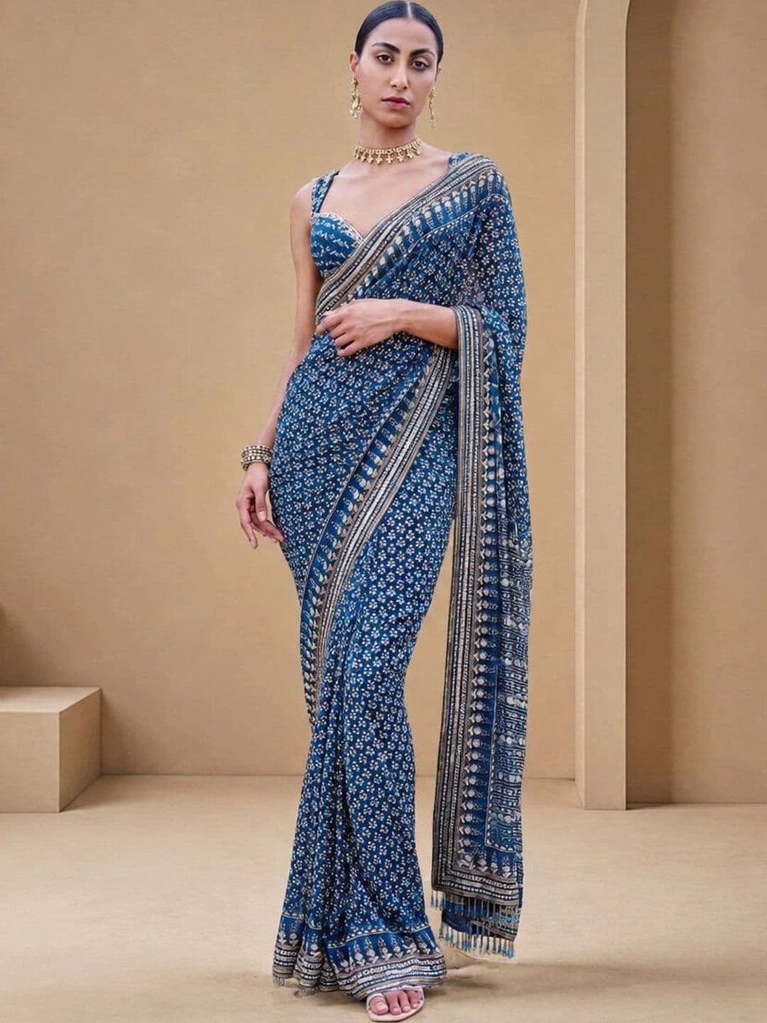 GS BEATS FASHION Woven Design Zari Poly Georgette Fusion Saree - view 1