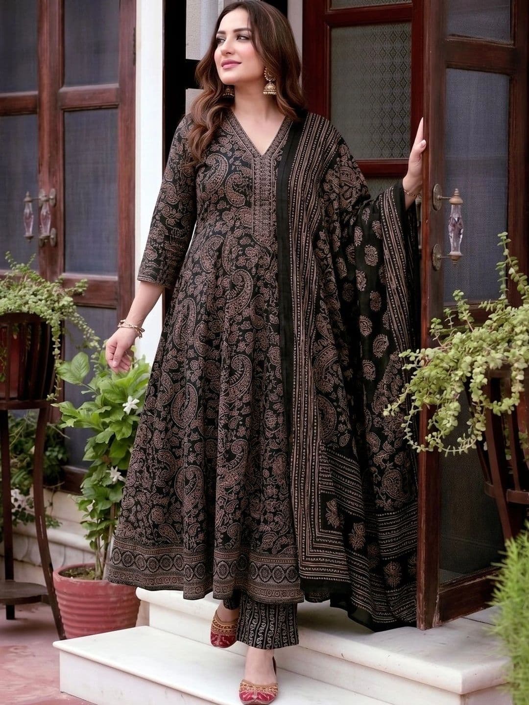 Aaghnya Women Ethnic Motifs Printed Regular Kurta with Trousers & With Dupatta - view 1