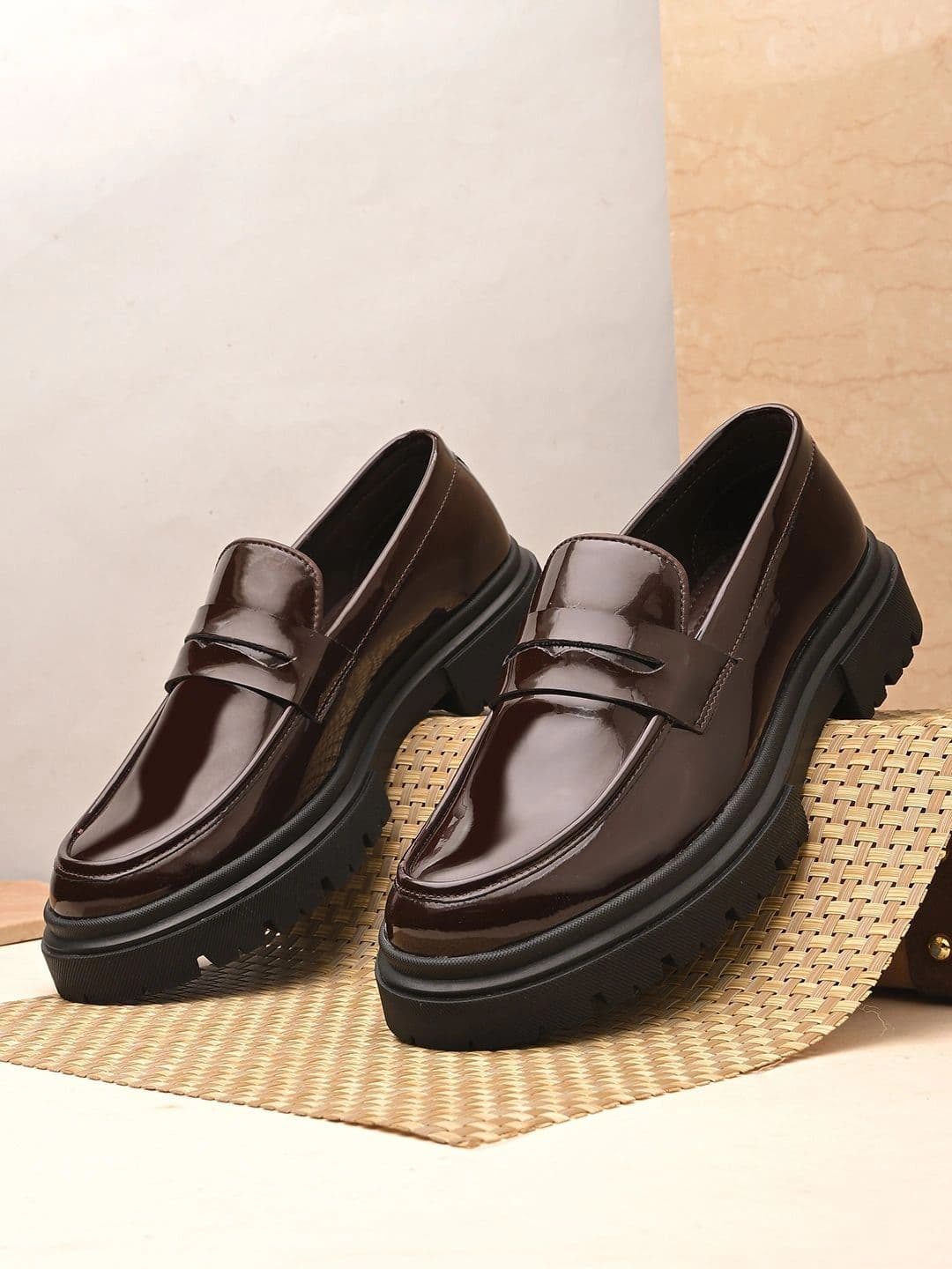 INVICTUS Men Patent Leather Round Toe Slip-On Formal Loafers - view 1