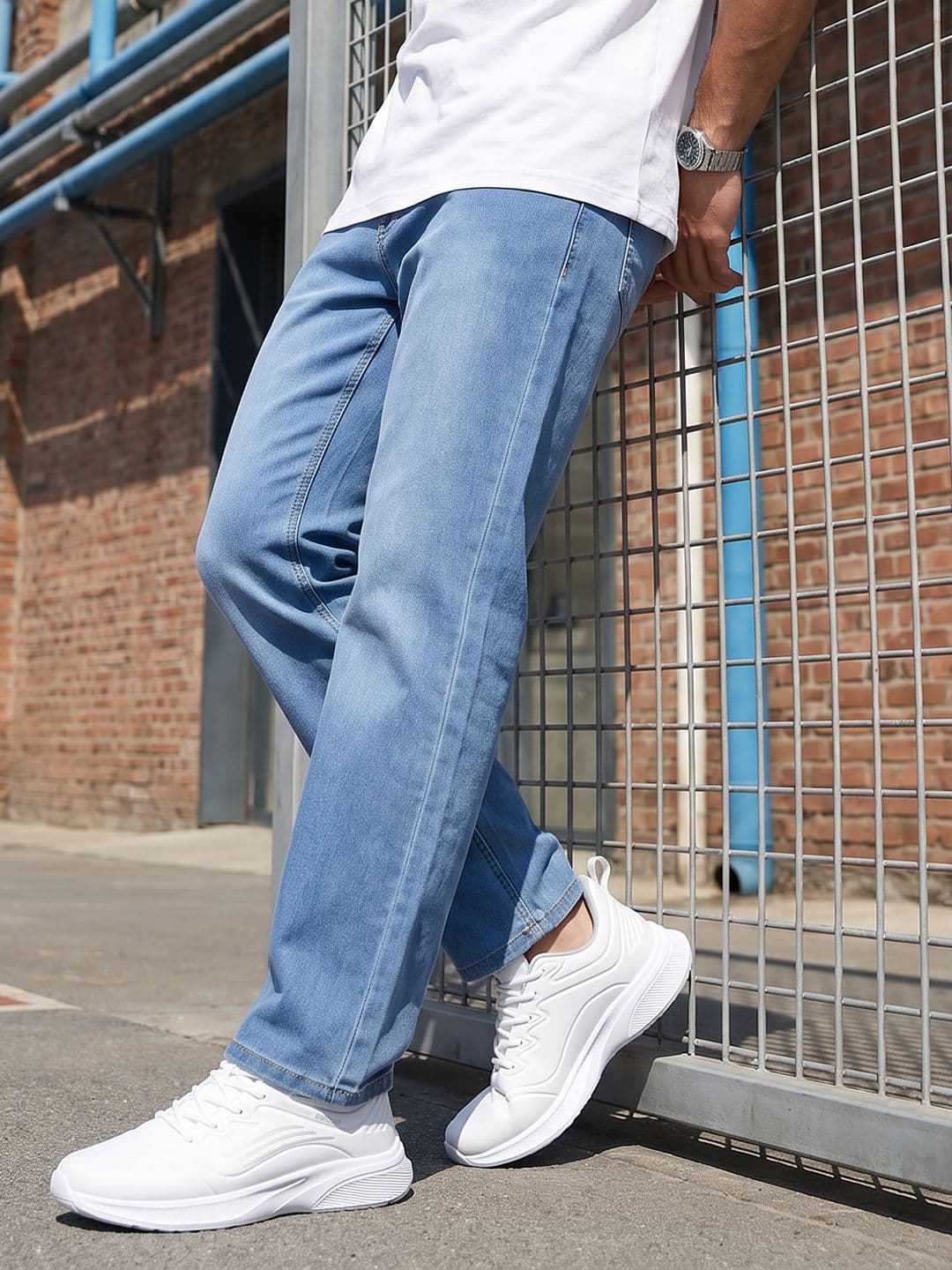 Roadster Men Straight Fit Light Fade Stretchable Jeans - view 1