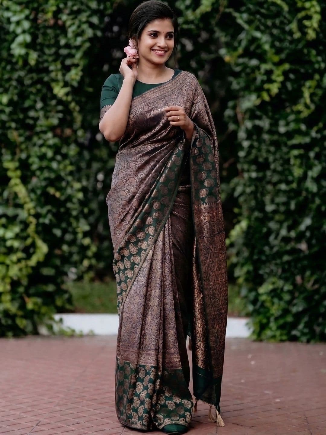 Okom Woven Design Zari Art Silk Banarasi Saree - view 1