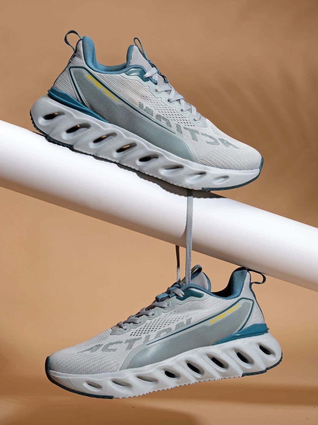 Action Men Mesh Running Non-Marking Shoes - view 1
