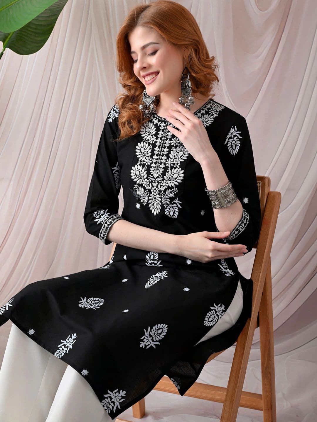 KKOUTFITS Women Ethnic Motifs Embroidered Thread Work Kurta - view 1