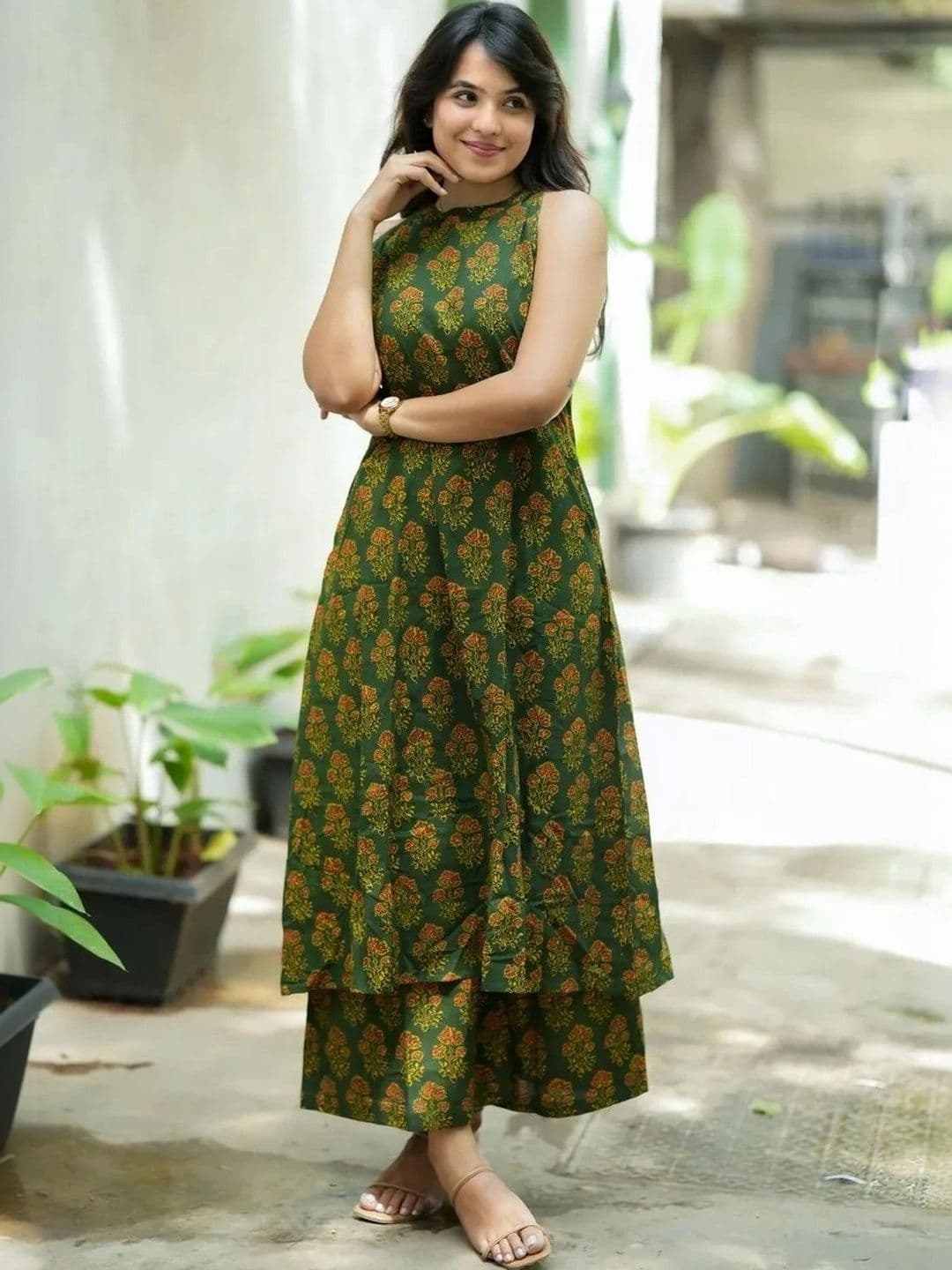 Keitra Women Floral Printed Regular Pure Cotton Kurta with Palazzos - view 1