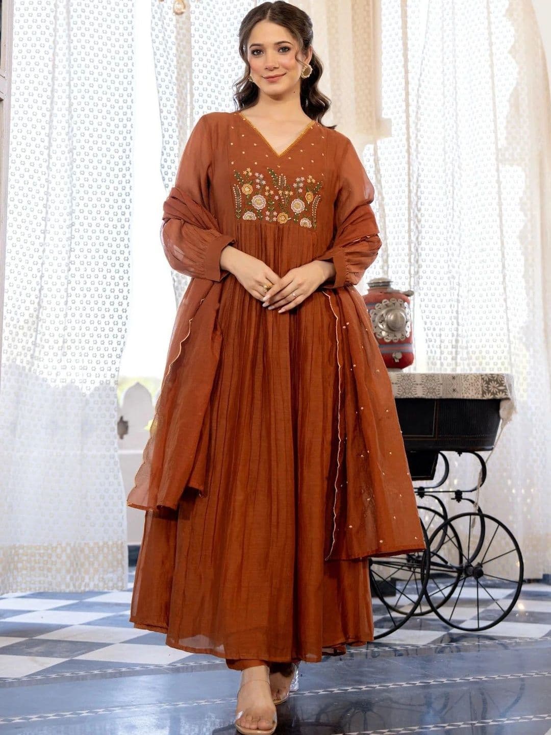 Keitra Women Ethnic Motifs Embroidered Empire Thread Work Kurta with Trousers & With Dupatta - view 1