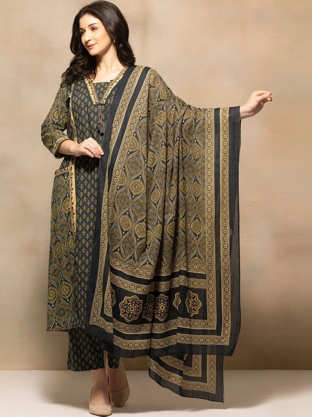 Sabhyata Women Ethnic Motifs Printed Regular Pure Cotton Kurta with Trousers & With Dupatta - view 1