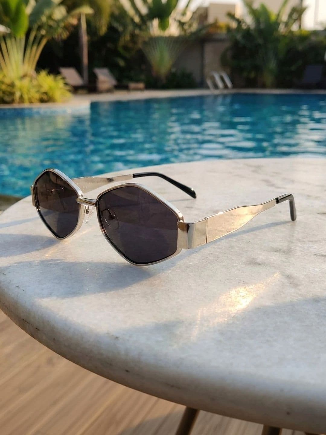 RUGGINE Unisex Black Lens & Silver-Toned Other Sunglasses with - view 1