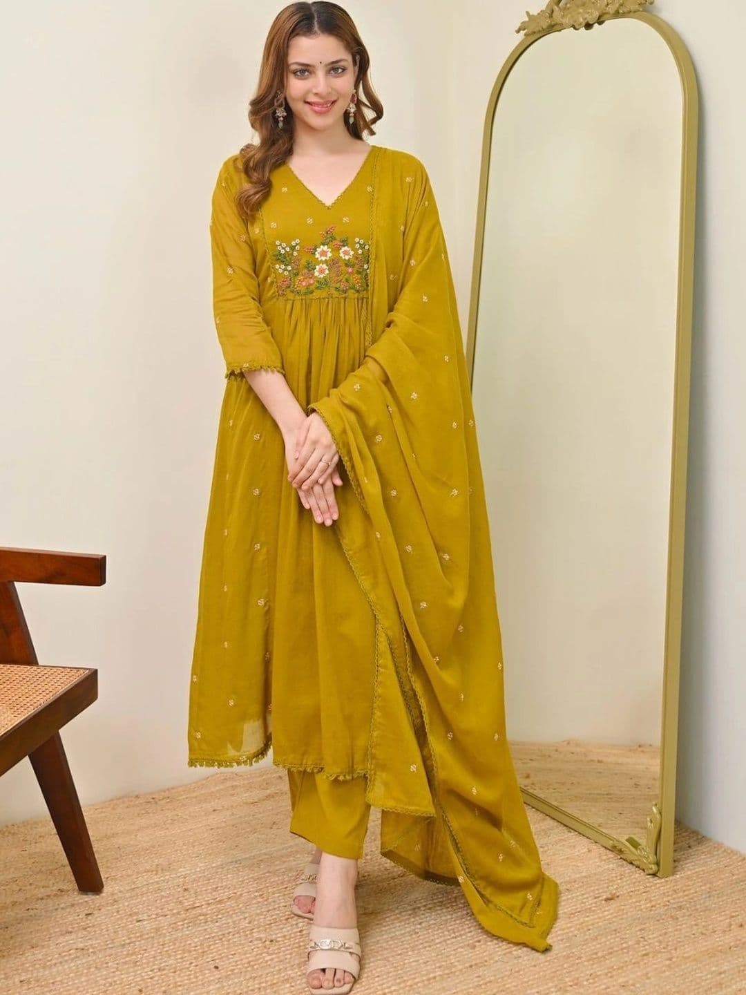 NAZARIA Women Floral Embroidered Empire Thread Work Kurta with Trousers & With Dupatta - view 1