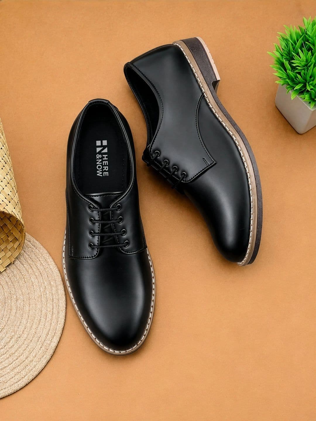 HERE&NOW Men Pointed Toe Lace-Ups Derbys Formal Shoes - view 1