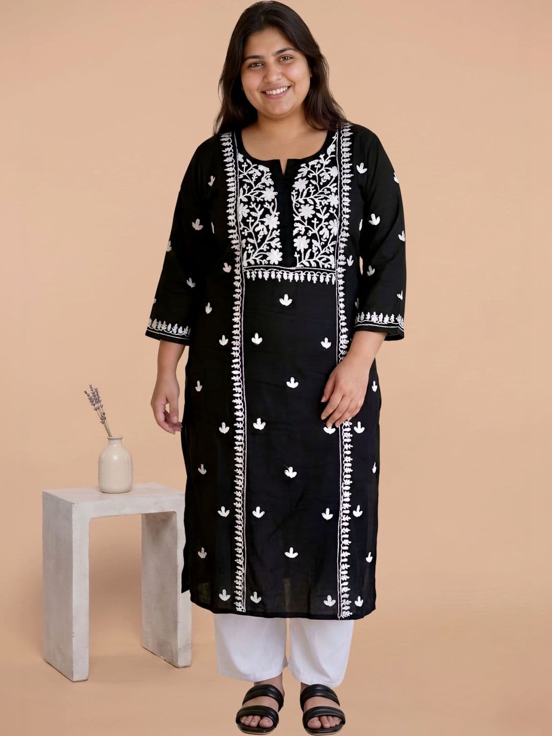 myplusfashion Women Embroidered Chikankari Kurta - view 1