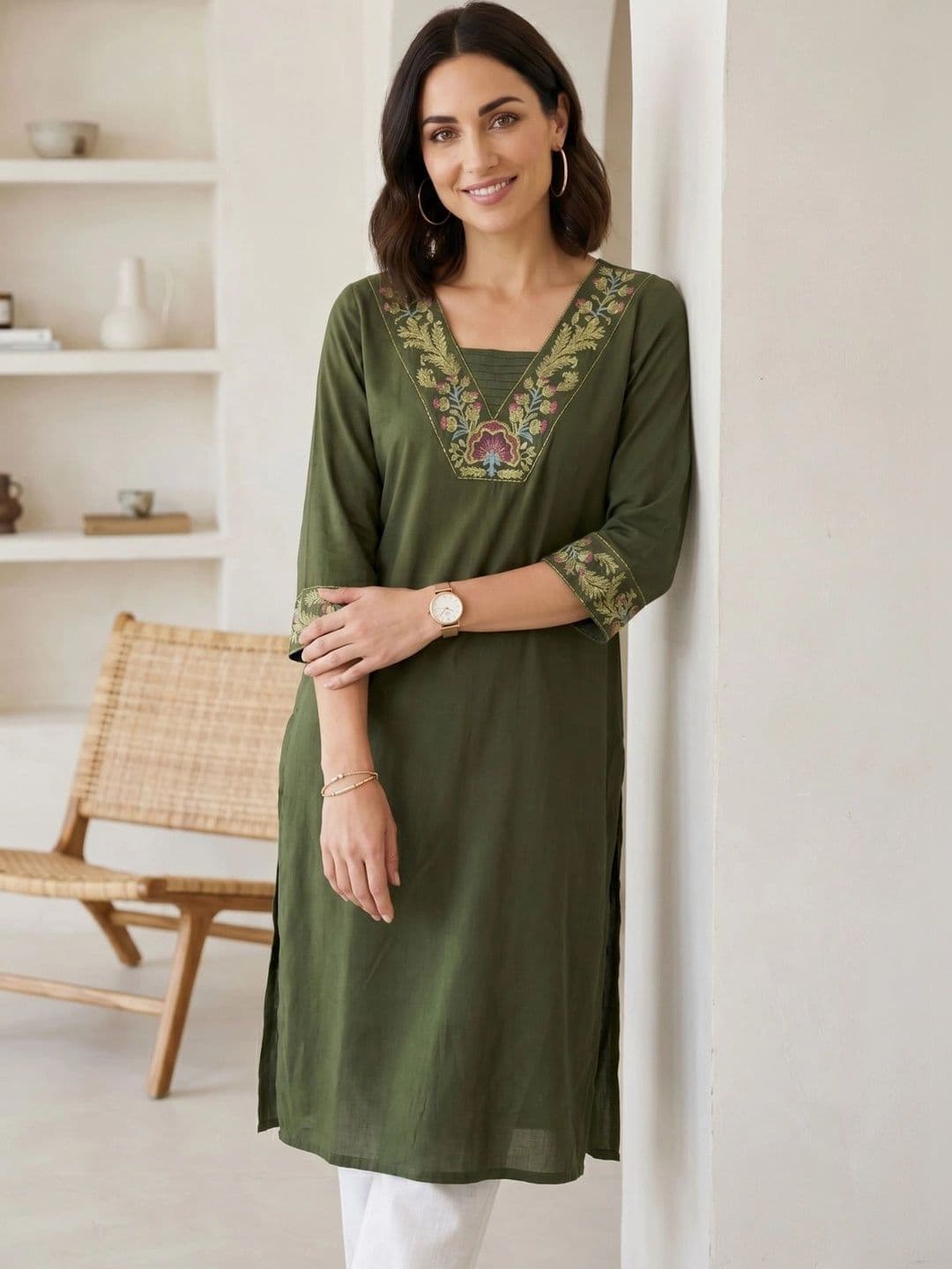 Anouk Women Floral Embroidered Thread Work Kurta - view 1