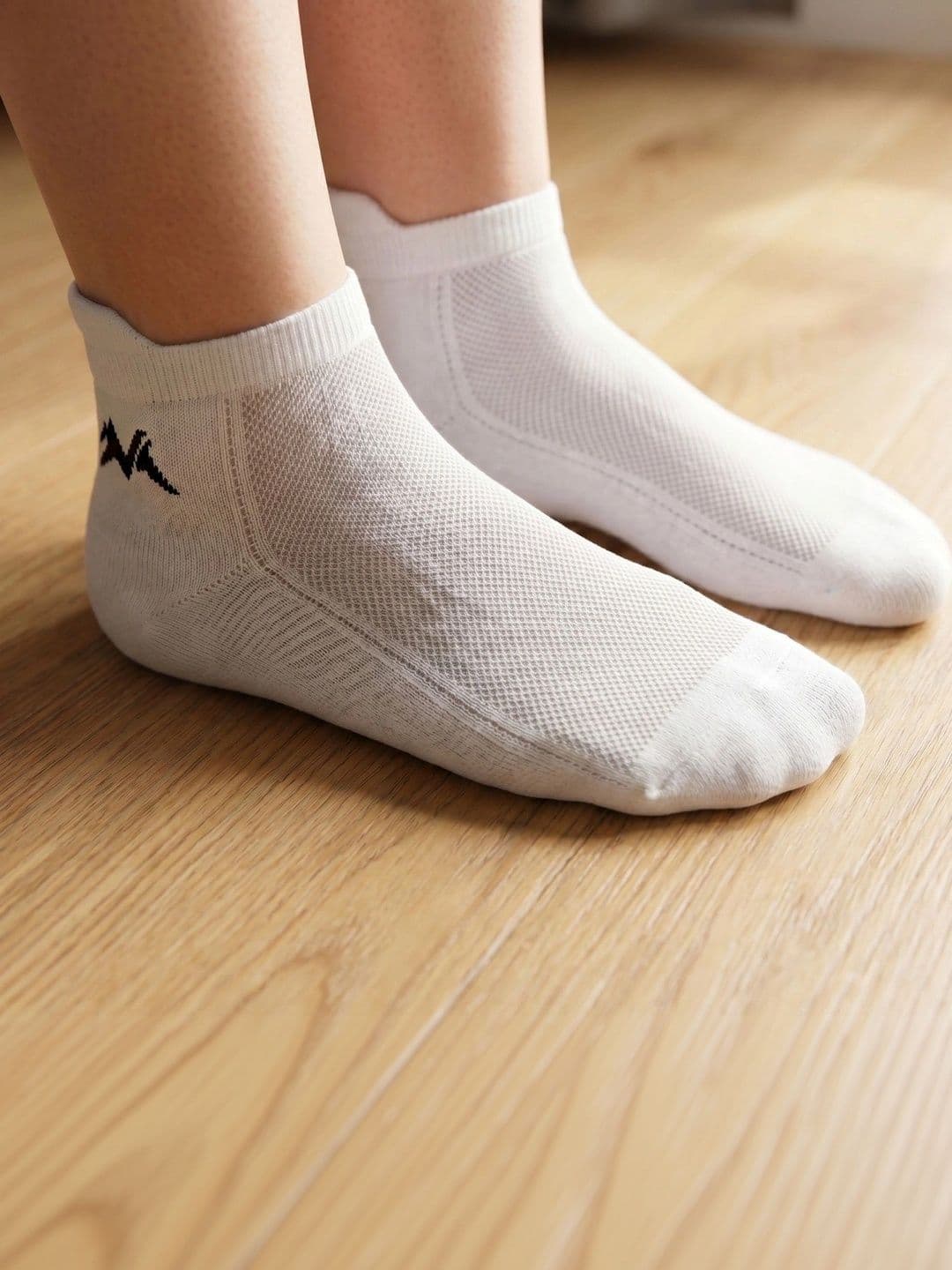 NEEMANS Unisex Pack of 3 Cotton Blend Assorted Ankle Length Socks - view 1