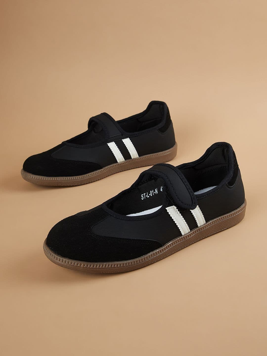 Ginger by Lifestyle Women Striped PU Sneakers - view 1