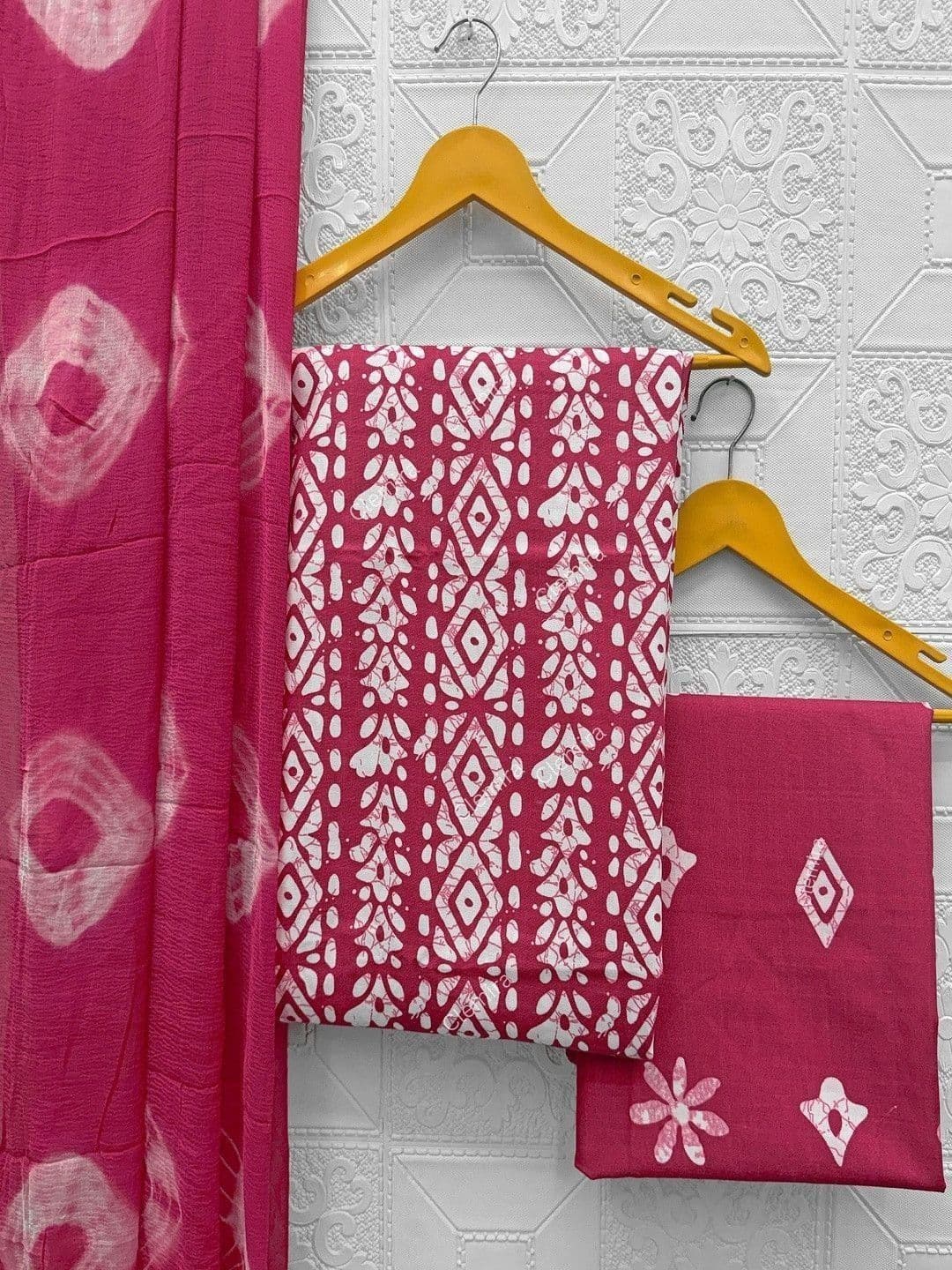 FashionsEye Printed Unstitched Dress Material - view 1