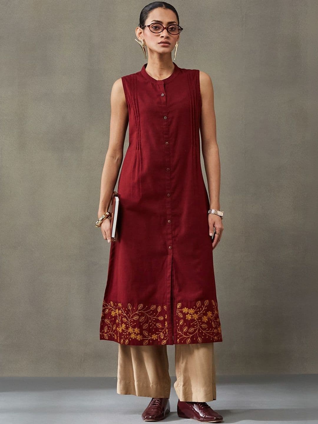 Navibhu Office-Wear Women Floral Embroidered Thread Work Kurta - view 1