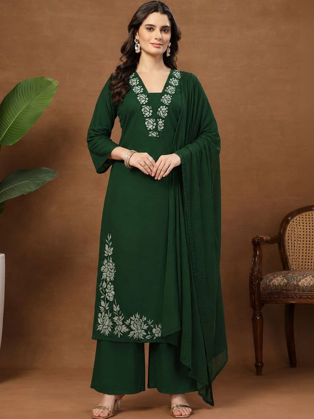 Sangria Women Floral Embroidered Regular Thread Work Kurta with Palazzos & With Dupatta - view 1