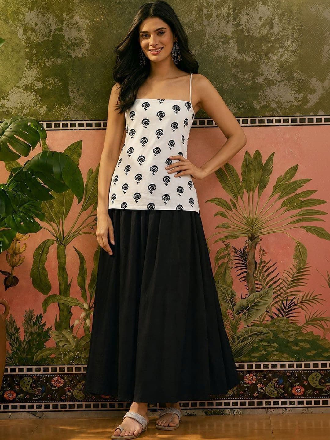 Sangria Ethnic Motifs Printed Square Neck Kurti - view 1