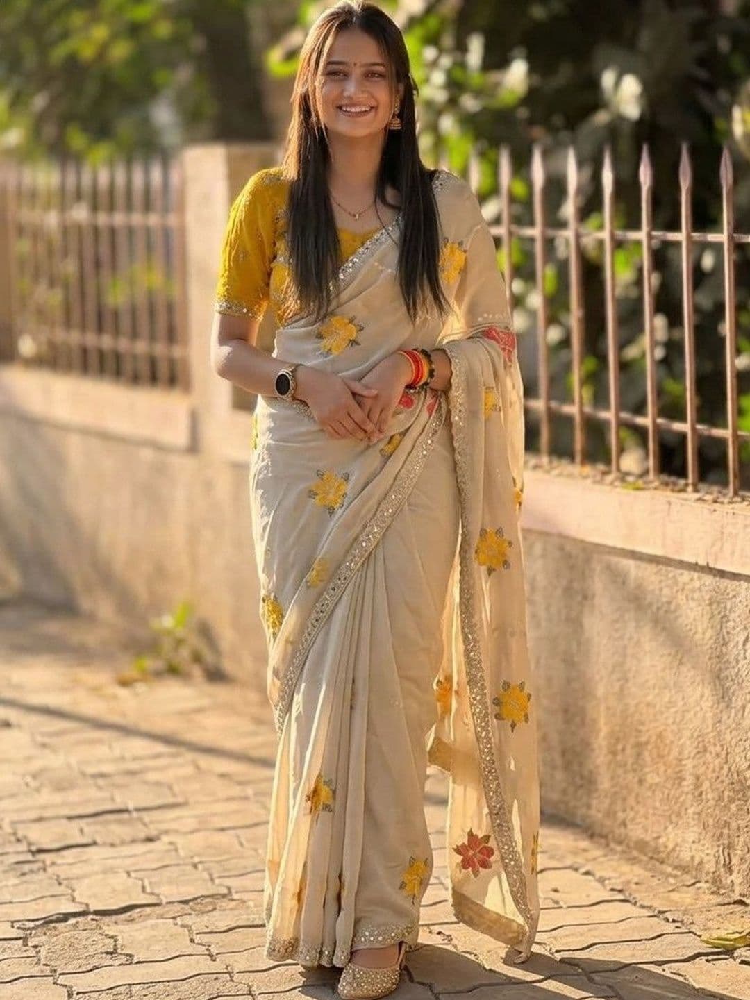 Sitanjali Floral Sequinned Pure Georgette Saree - view 1
