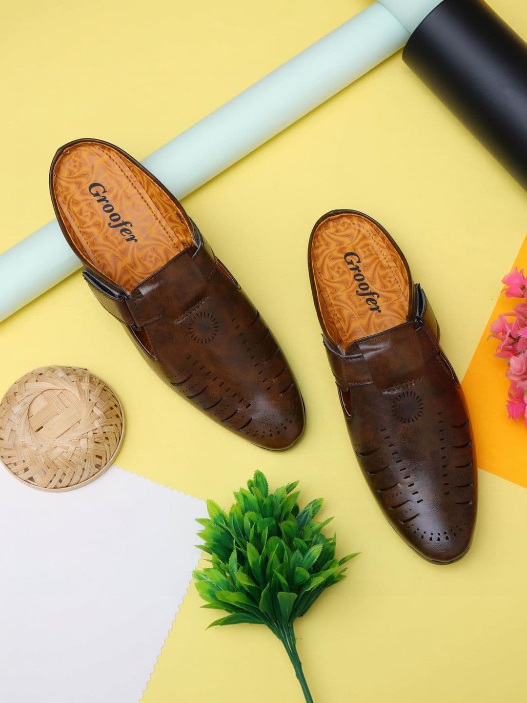 Groofer Men Velcro Shoe-Style Sandals - view 1