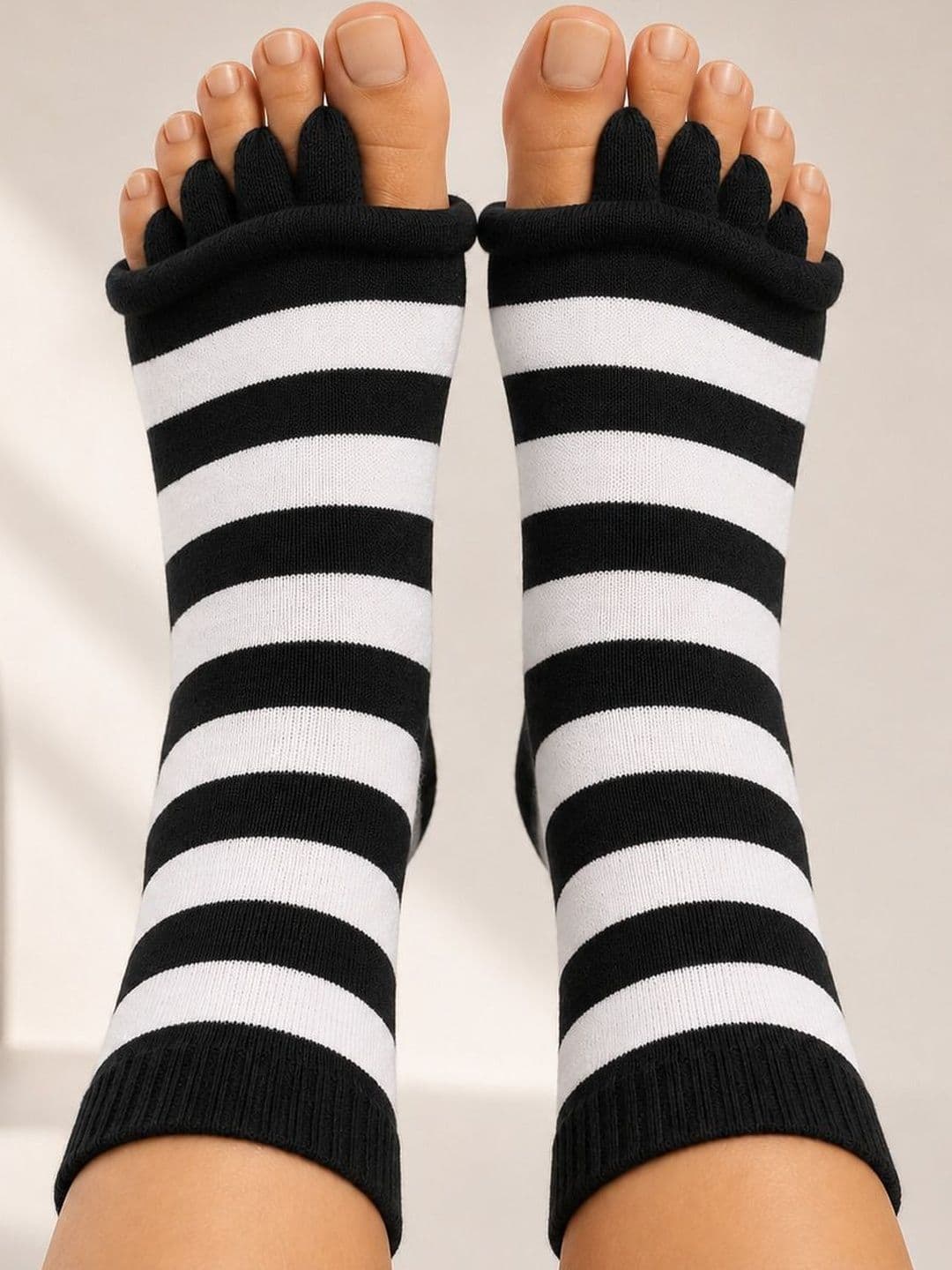 USOXO Unisex Cotton Striped Calf Length Socks - view 1