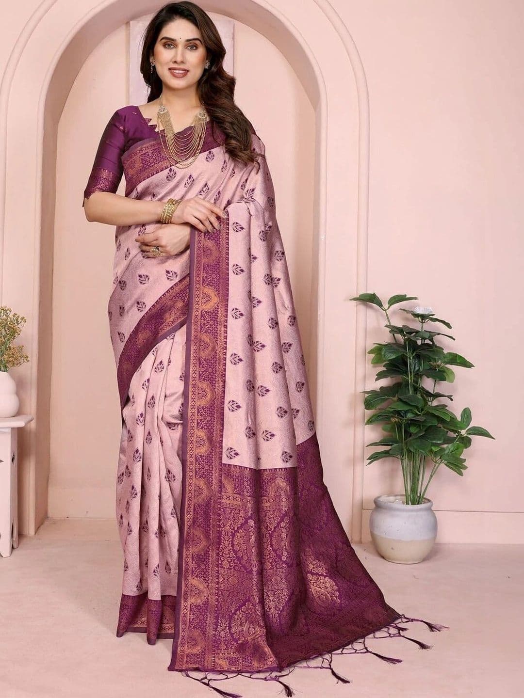 AVANTIKA FASHION Woven Design Zari Art Silk Kanjeevaram Saree - view 1