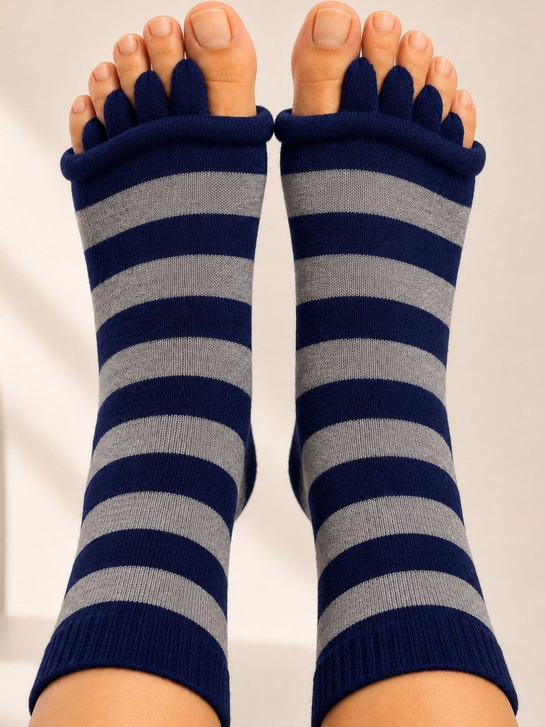 USOXO Unisex Cotton Striped Above Ankle Socks - view 1
