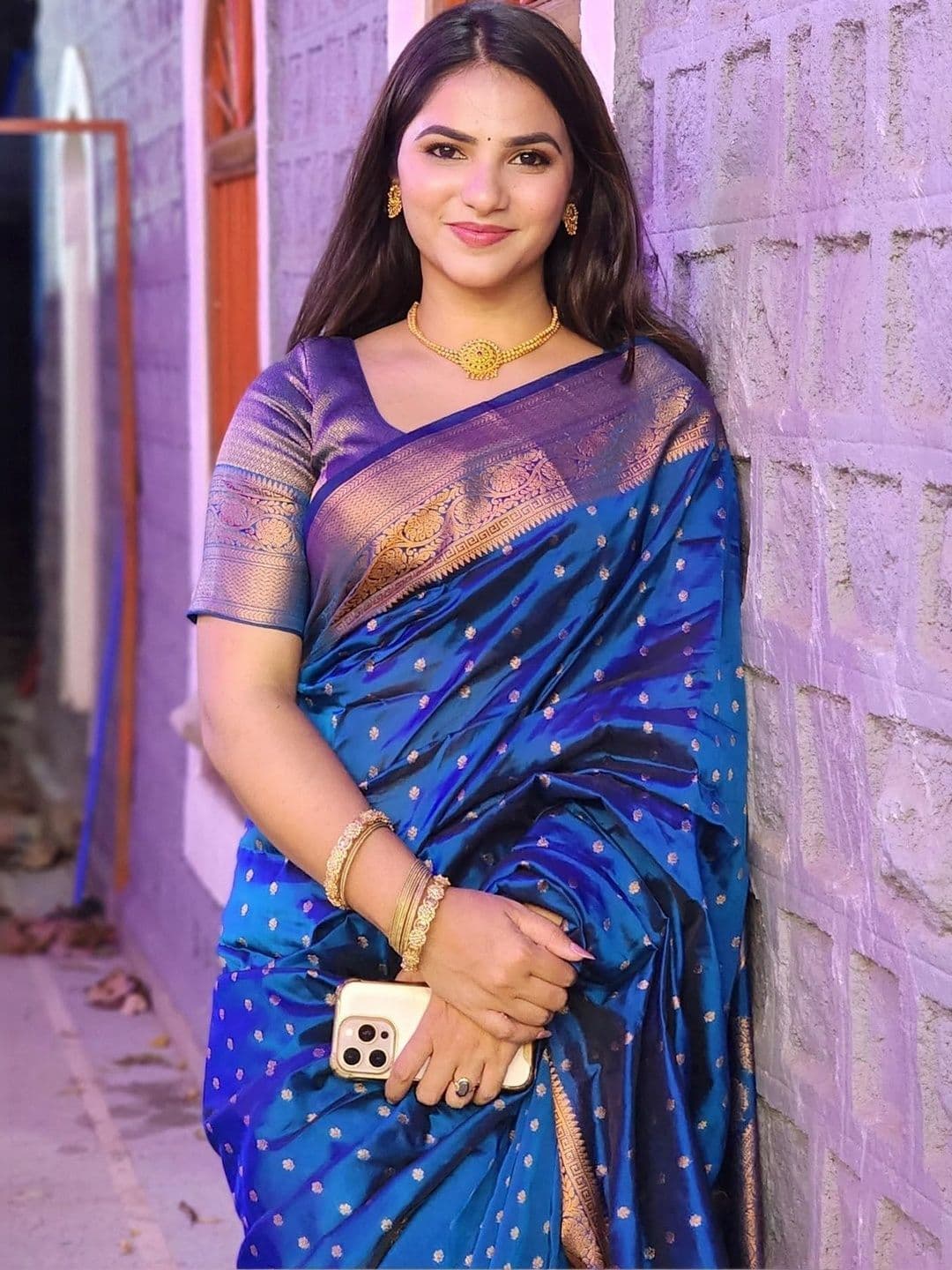 AVANTIKA FASHION Woven Design Zari Art Silk Kanjeevaram Saree - view 1