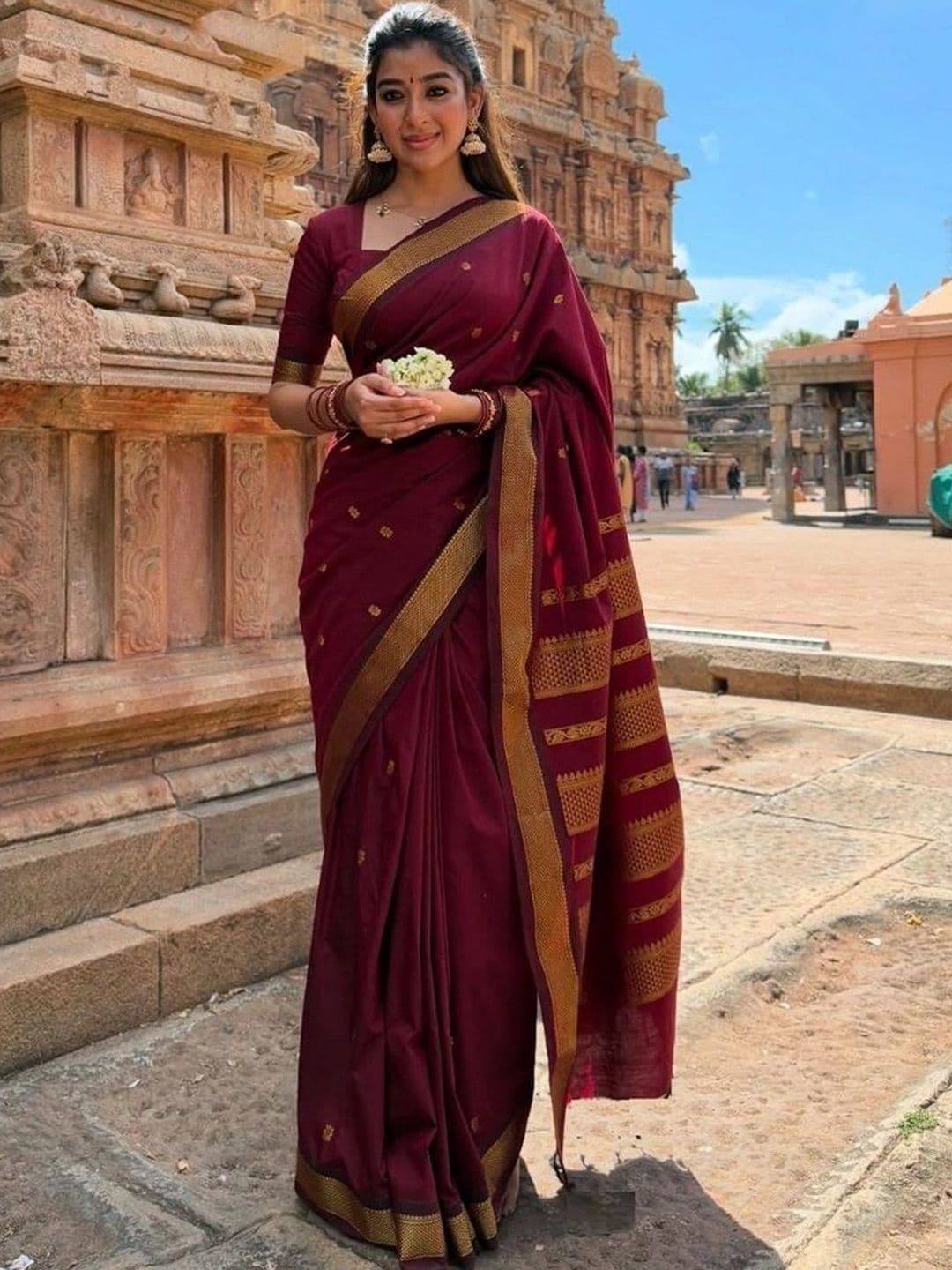 AVANTIKA FASHION Woven Design Zari Art Silk Kanjeevaram Saree - view 1