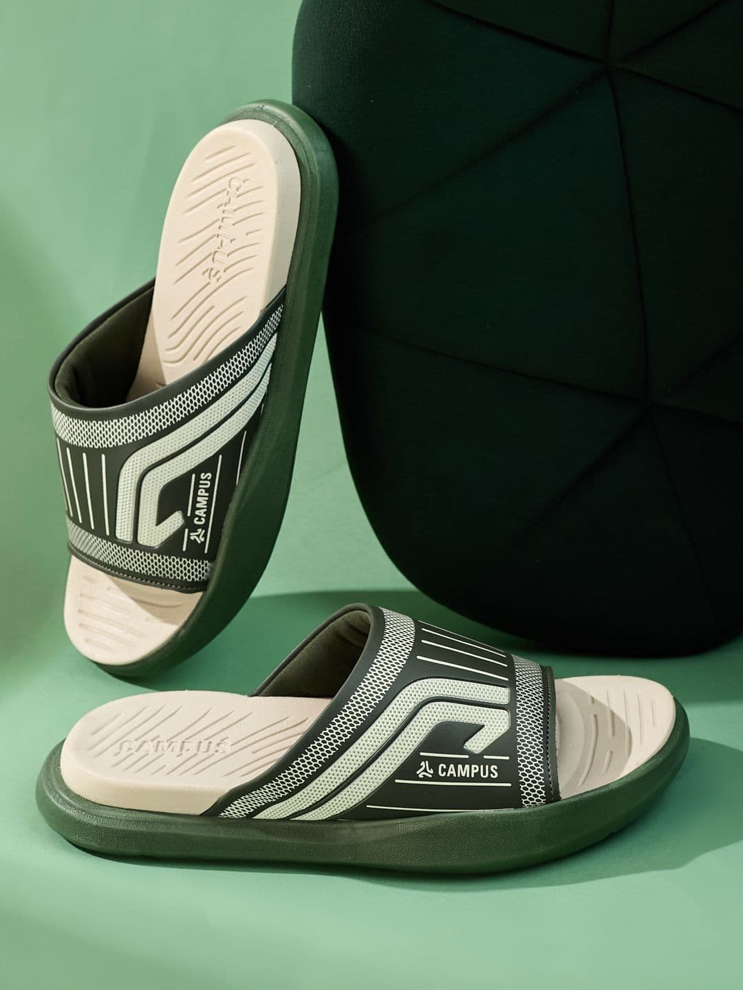 Campus SL-482 Men Printed Sliders - view 1