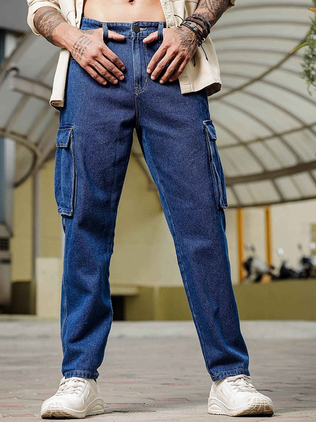 The Roadster Lifestyle Co Men Pure Cotton Regular Fit Cargo Jeans - view 1