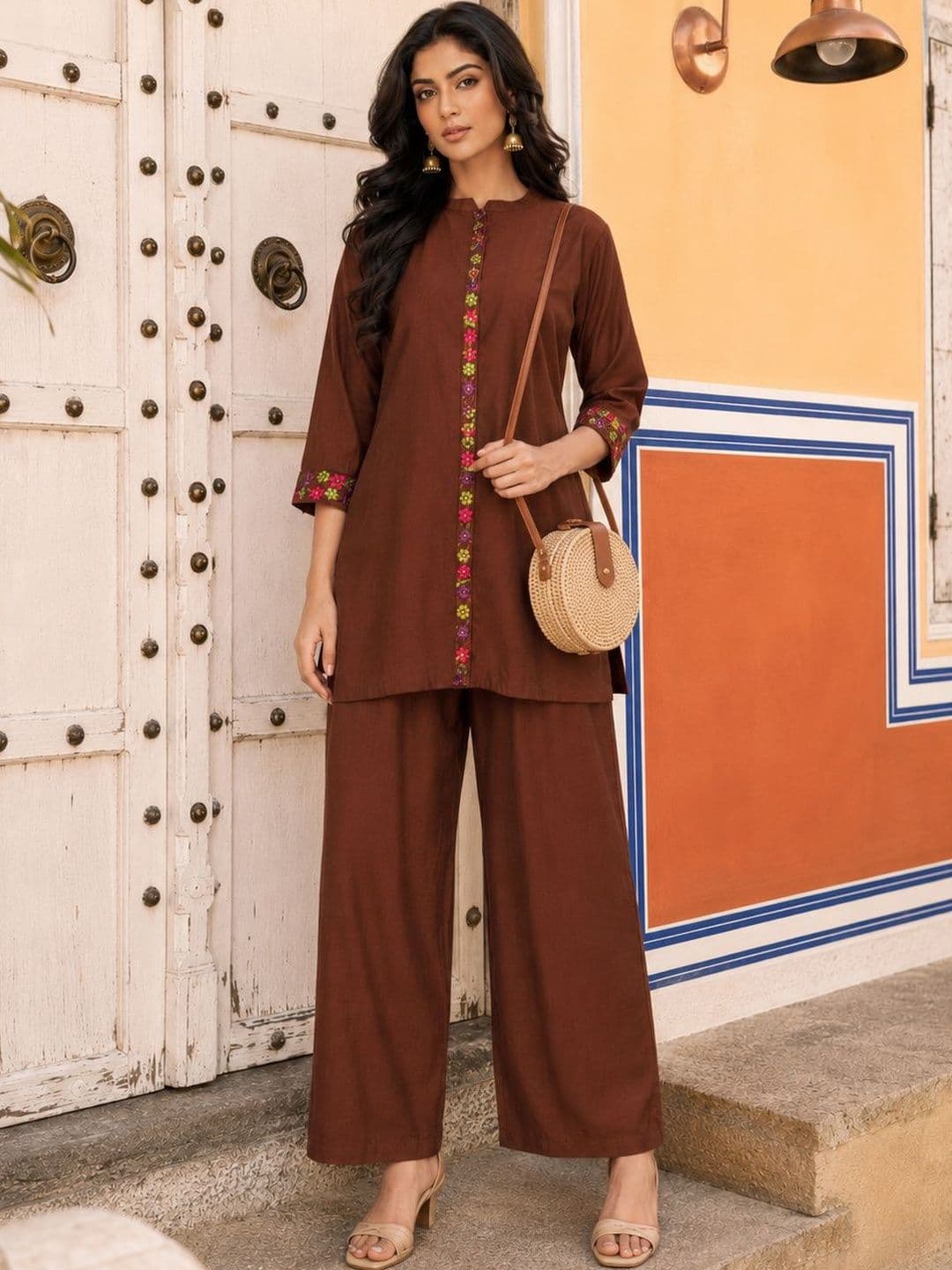 rarethread Women Ethnic Motifs Embroidered Regular Thread Work Kurta with Palazzos - view 1